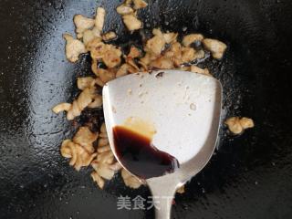 五花肉炒西芹的做法步骤：4