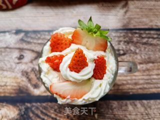 奥利奥草莓奶油酸奶杯的做法步骤：10