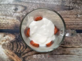 奥利奥草莓奶油酸奶杯的做法步骤：6