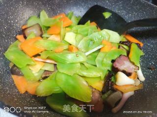 莴笋胡萝卜炒腊肉的做法步骤：6
