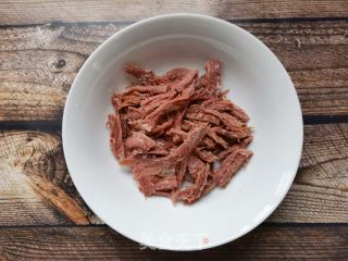 麻辣手撕牛肉的做法步骤：2