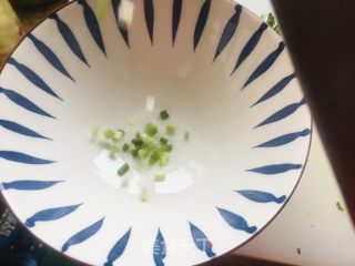 羊肉汤炖萝卜的做法步骤：1
