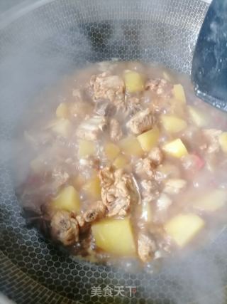 土豆烧排骨的做法步骤：9