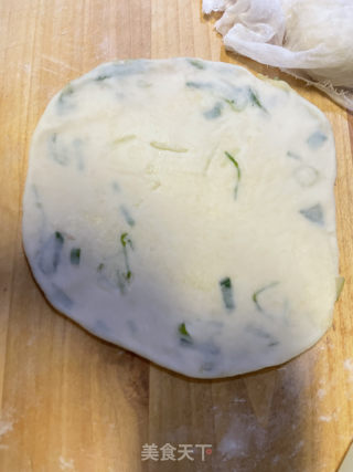 葱花油酥饼的做法步骤：7