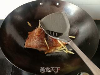 胡萝卜烧草鱼腩的做法步骤：6