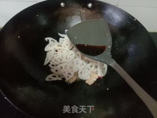 五花肉炒莲藕的做法步骤：8