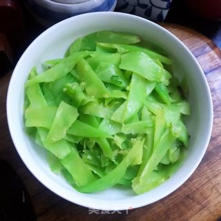 鸡枞油炒笋片的做法步骤：8