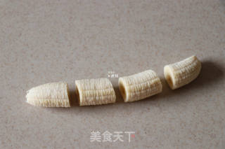 蛋黄酱香蕉“糖果”的做法步骤：2