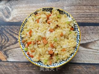 小米椒芹菜火腿肠炒饭的做法步骤：12