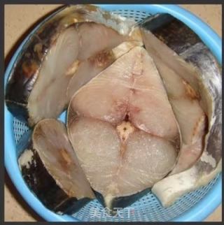 香煎马鲛鱼的做法步骤：1