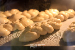 一股辫牛奶面包的做法步骤：13