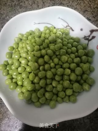 肉末豌豆的做法步骤：1