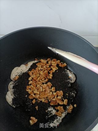 黑芝麻核桃糖的做法步骤：7