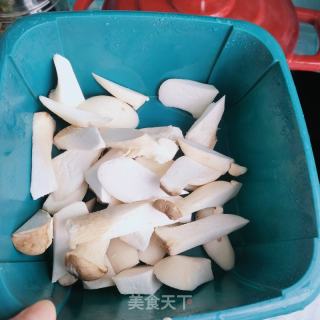 杏鲍菇烧排骨的做法步骤：4