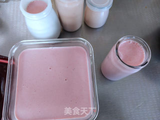 粉嫩草莓酸奶的做法步骤：7