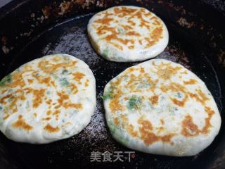 白菜虾皮发面馅饼的做法步骤：8
