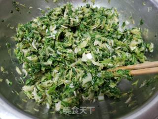 白菜虾皮发面馅饼的做法步骤：1