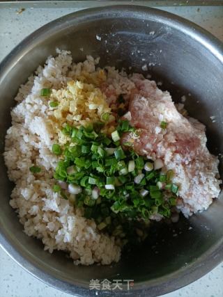 莲藕丸子的做法步骤：8