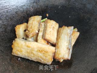 带鱼烧毛豆的做法步骤：8