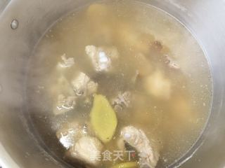 白参菌排骨汤的做法步骤：12