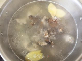 白参菌排骨汤的做法步骤：10