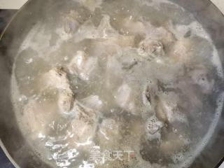 白参菌排骨汤的做法步骤：6