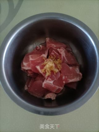 水煮滑肉片的做法步骤：2