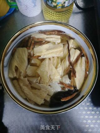 河南胡辣汤的做法步骤：2
