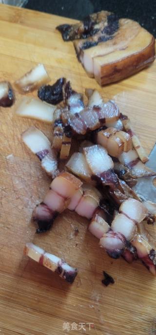 腊肉蒸芋头的做法步骤：3