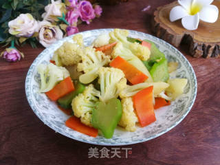 芥菜胡萝卜炒花菜的做法步骤：6