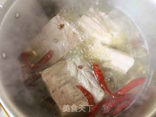 荷叶饼夹梅菜扣肉的做法步骤：4