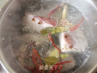 荷叶饼夹梅菜扣肉的做法步骤：3