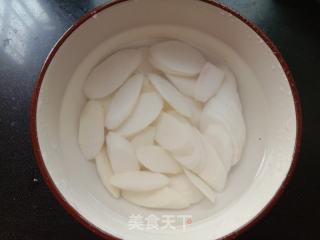五花肉炒山药的做法步骤：2