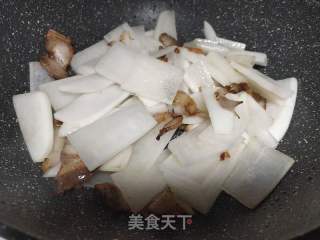 五花肉烧萝卜的做法步骤：3