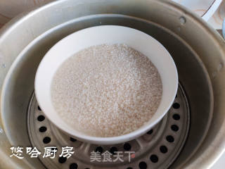 腊味糯米饭的做法步骤：1