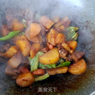 土豆烧牛腩的做法步骤：13