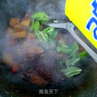 土豆烧牛腩的做法步骤：12