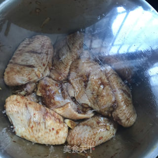 展翅高飞炸鸡翅的做法步骤：5