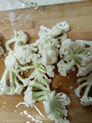 酱油花菜的做法步骤：1