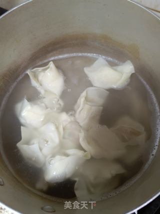 清汤小馄饨的做法步骤：2