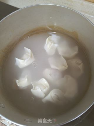 清汤小馄饨的做法步骤：1