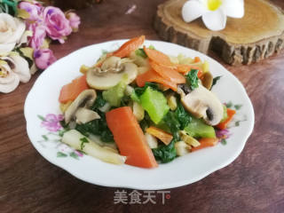 冬笋蘑菇芥菜炒年糕的做法步骤：8