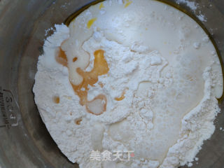 柿柿如意大米肉松糕点的做法步骤：2