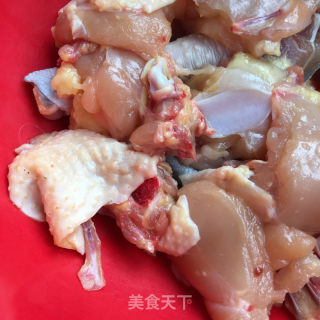 肉丸菌菇煲鸡汤的做法步骤：1