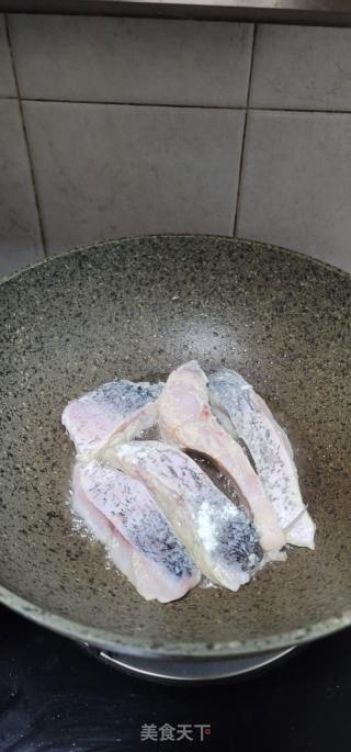 黄豆酱烧鱼腩的做法步骤：4