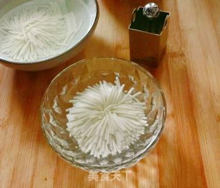 上汤菊花豆腐的做法步骤：4