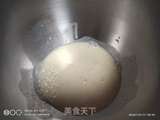 火腿肠小面包的做法步骤：1