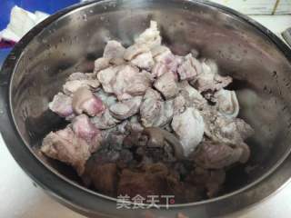 洋葱烧羊肉的做法步骤：2