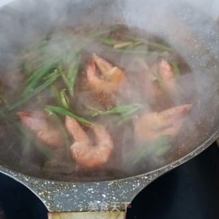 芸豆对虾焖面的做法步骤：10