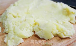 土豆虾球的做法步骤：3